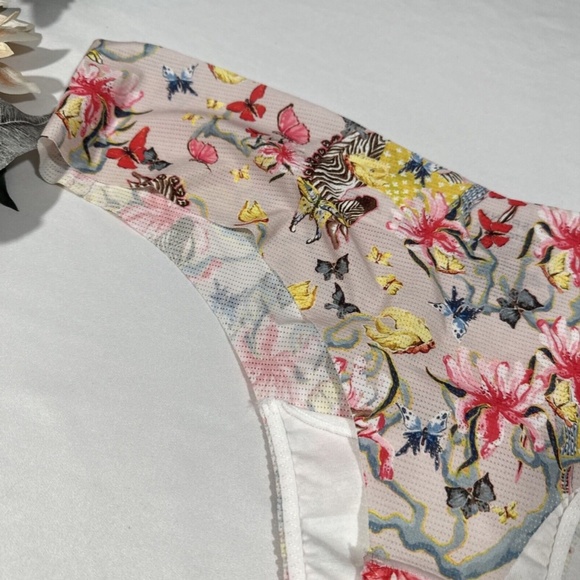 NWT $20 Spanx [ PLUS 2X ] Breathable Under Statements Thong‎ in Floral Zebra - Picture 9 of 11